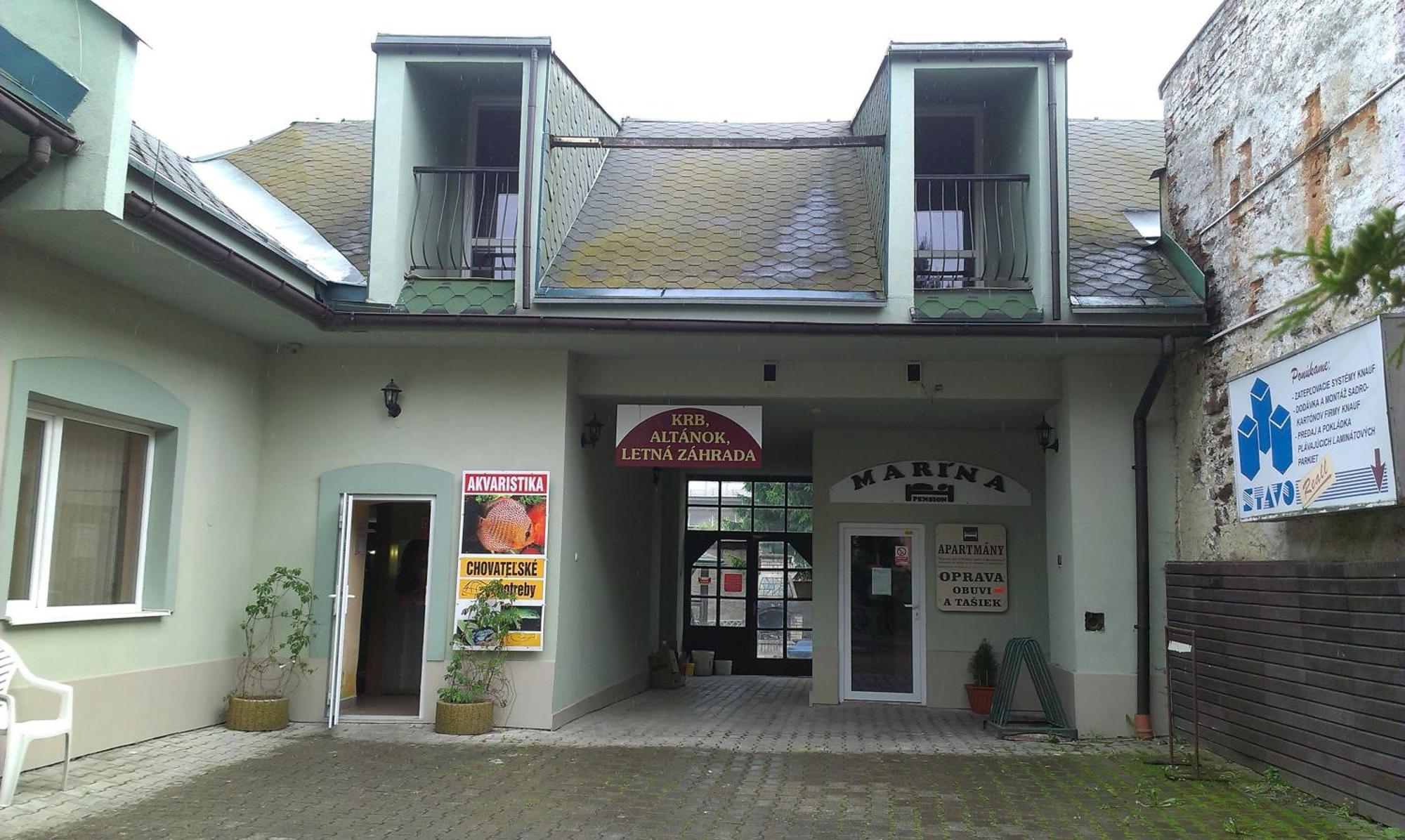 Penzion Marina Pri Slovenskej Restauracii Brezno Exterior photo